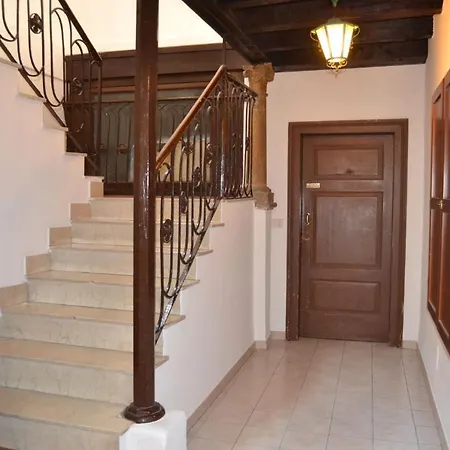 Aunty Dora Apartment Apartamento