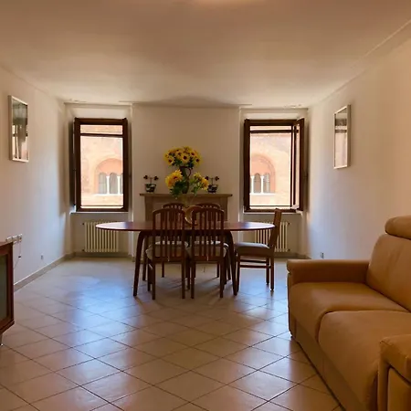 Aunty Dora Apartment